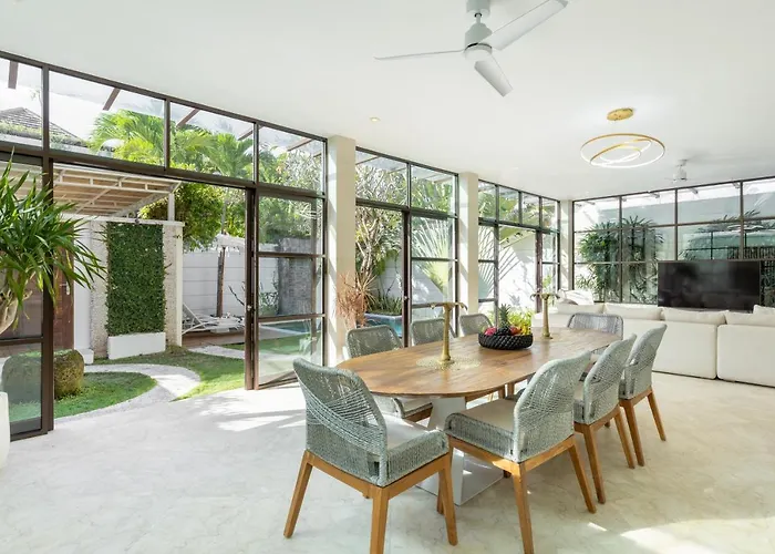Lumut 3 Bedrooms Seminyak (Bali)