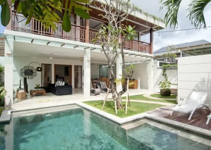 Villa Lumut 3 Bedrooms *